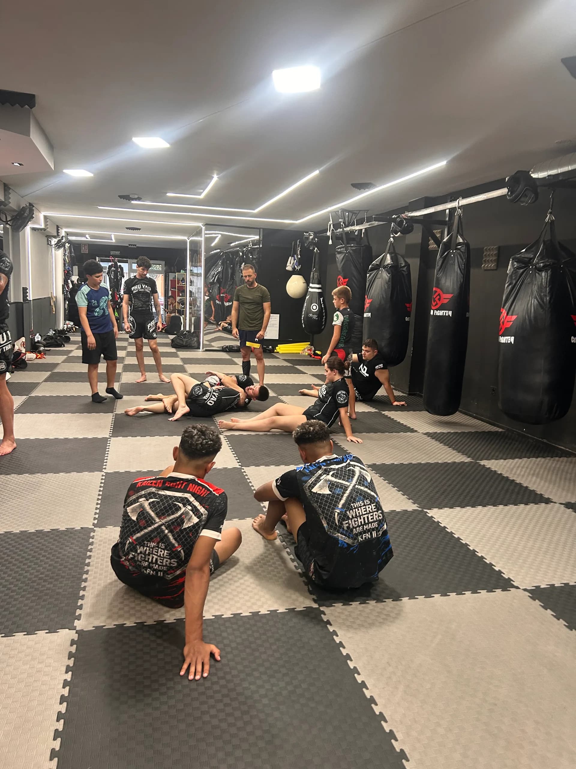 Clase de MMA en Phu yao 